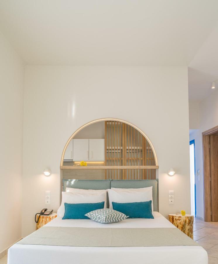 โรแมนติกา โฮเต็ล แอนด์ อพาร์ทเม้นส์ Aparthotel Agia Pelagia  ภายนอก รูปภาพ