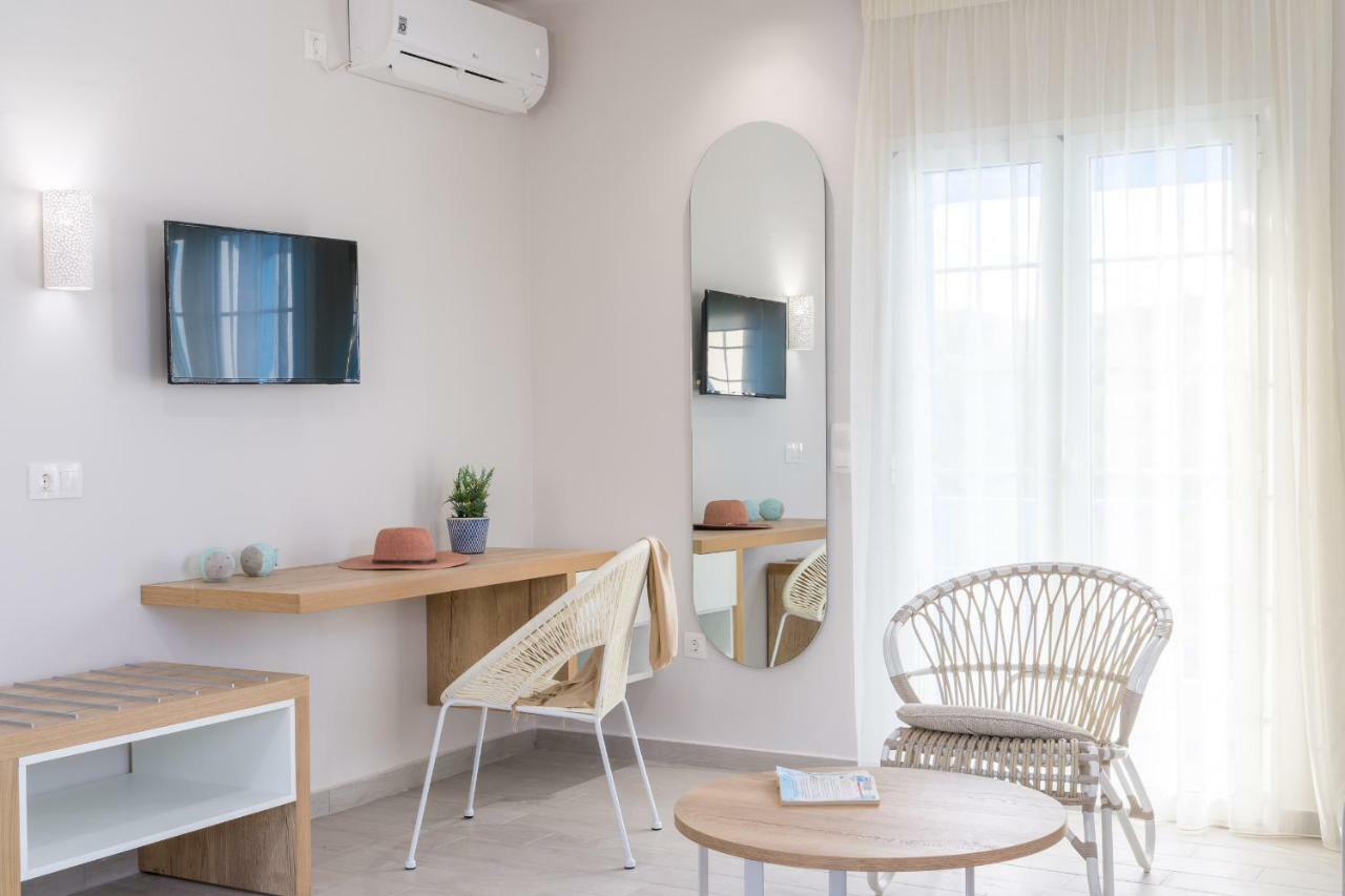 โรแมนติกา โฮเต็ล แอนด์ อพาร์ทเม้นส์ Aparthotel Agia Pelagia  ภายนอก รูปภาพ